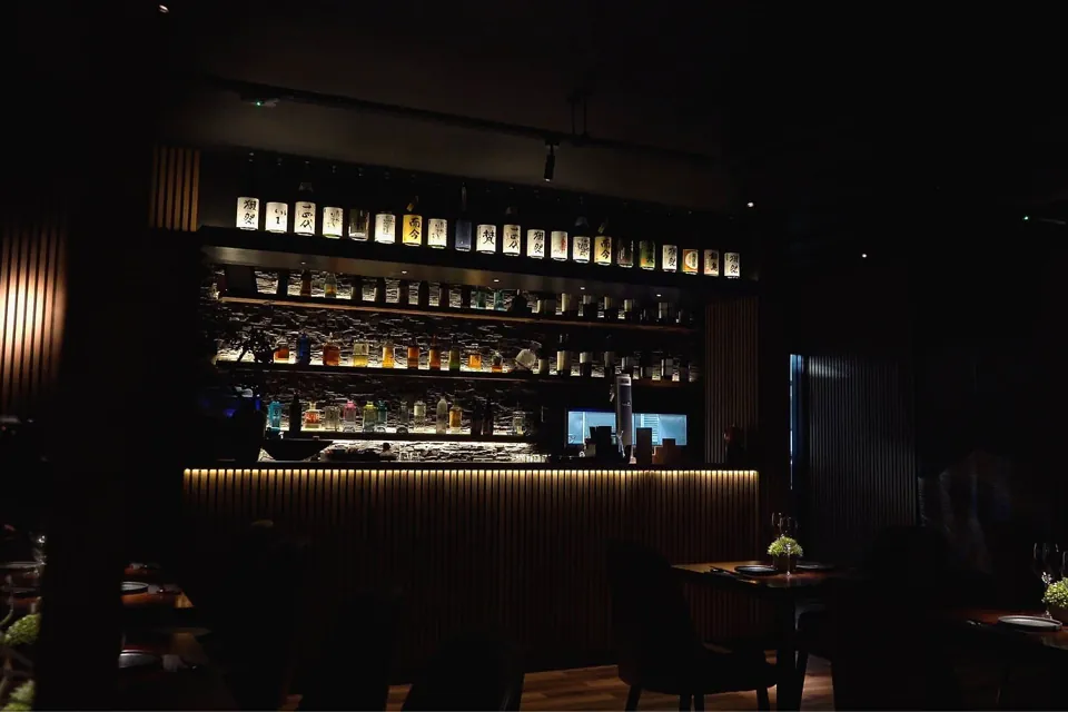 Mizu Japanese Izakaya, 0.6 mile from the club