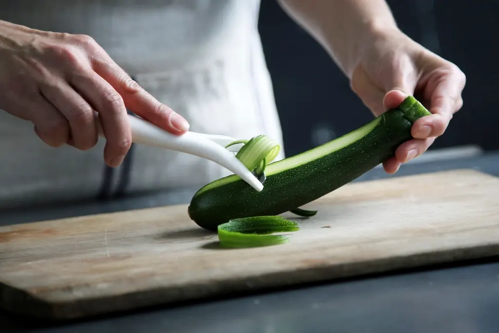 Eating well, how to start from your own kitchen and shopping list